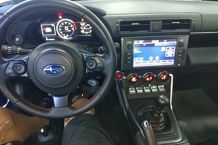 Used Subaru BRZ 2022 2.4L Manual Version Center Console