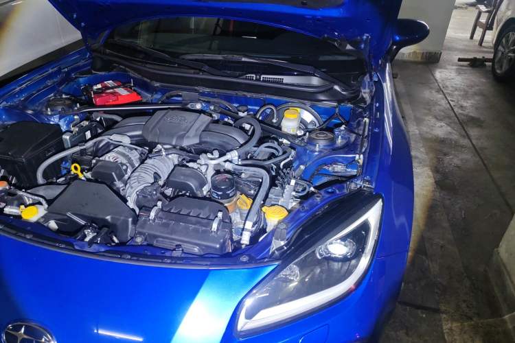 Used Subaru BRZ 2022 2.4L Manual Version Engine Bay Left