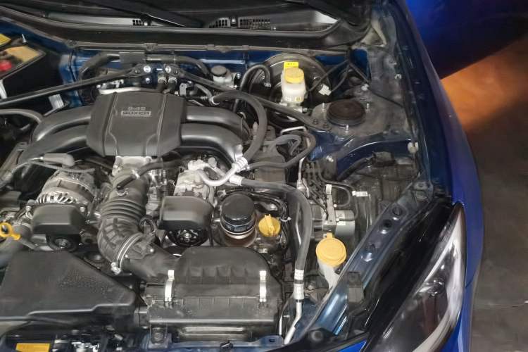 Used Subaru BRZ 2022 2.4L Manual Version Engine Bay Left