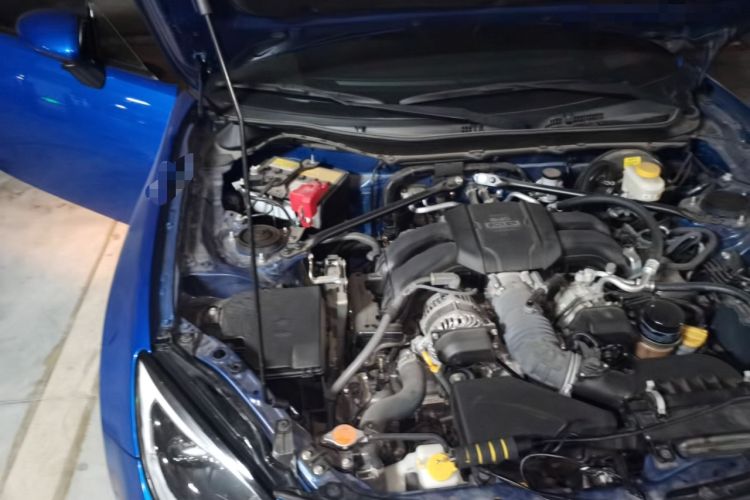 Used Subaru BRZ 2022 2.4L Manual Version Engine Bay Right