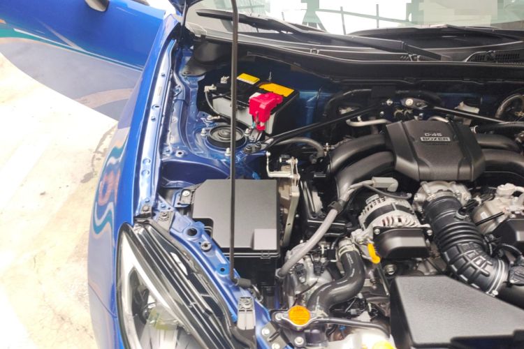 Used Subaru BRZ 2022 2.4L Manual Version Engine Bay Right
