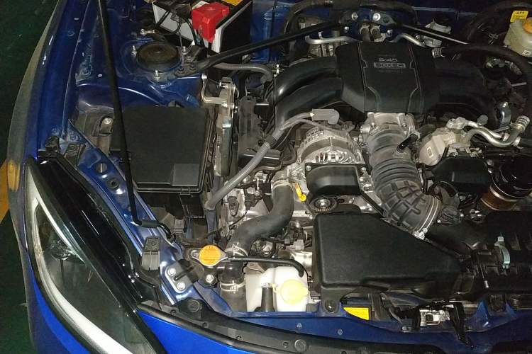Used Subaru BRZ 2022 2.4L Manual Version Engine Bay Right