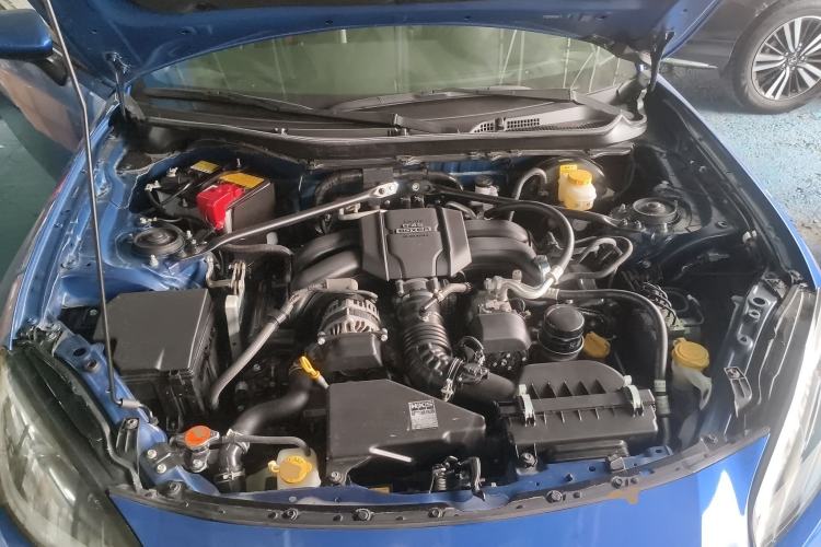 Used Subaru BRZ 2022 2.4L Manual Version Engine Bay