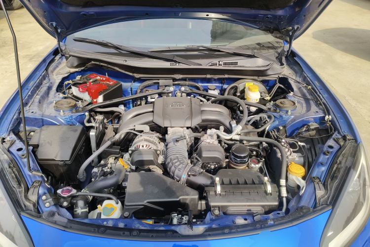 Used Subaru BRZ 2022 2.4L Manual Version Engine Bay