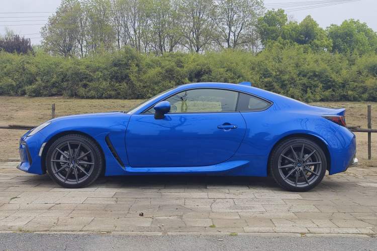 Used Subaru BRZ 2022 2.4L Manual Version Exterior 2