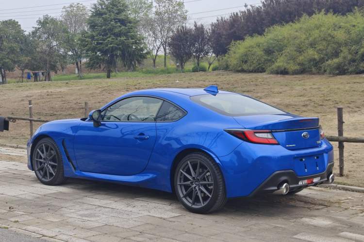 Used Subaru BRZ 2022 2.4L Manual Version Exterior 3