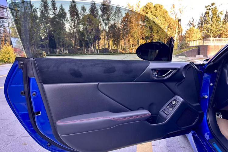 Used Subaru BRZ 2022 2.4L Manual Version Interior 5