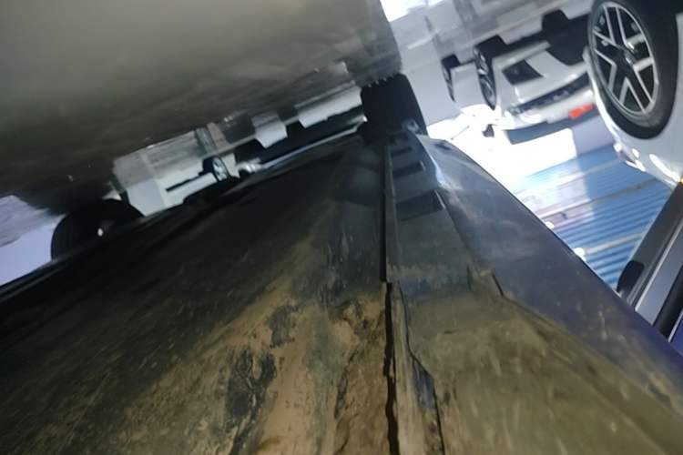 Used Subaru BRZ 2022 2.4L Manual Version Right Side Sill