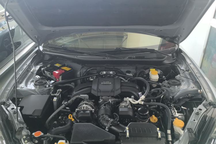 Used Subaru BRZ 2022 2.4L Manual Version Engine Bay