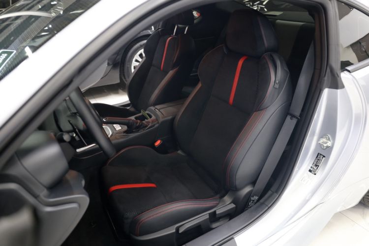 Used Subaru BRZ 2022 2.4L Automatic Version with EyeSight Interior 10