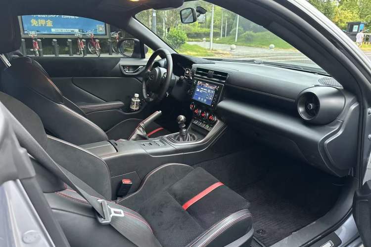 Used Subaru BRZ 2022 2.4L Manual Version Interior 3