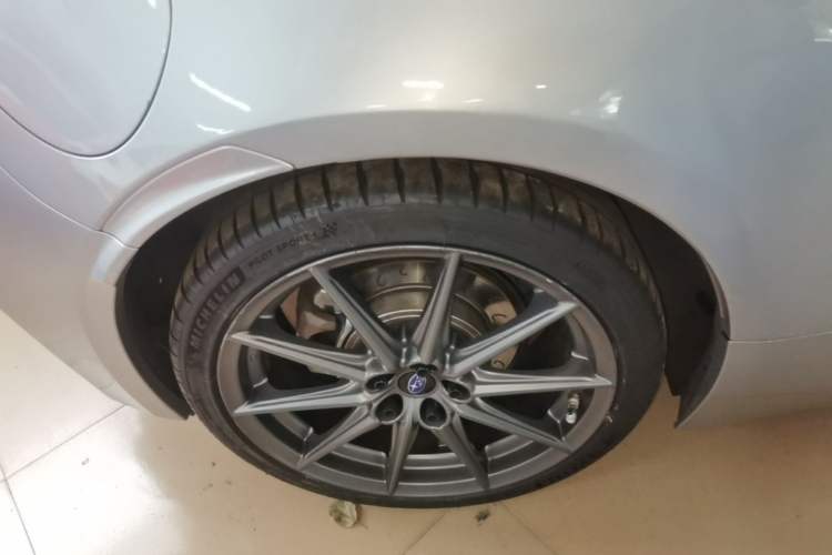 Used Subaru BRZ 2022 2.4L Automatic Version with EyeSight Right Rear Wheel Hub