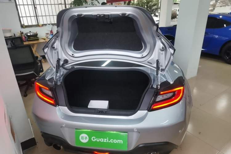 Used Subaru BRZ 2022 2.4L Automatic Version with EyeSight Trunk