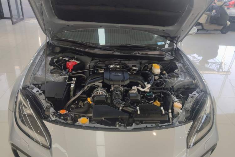 Used Subaru BRZ 2022 2.4L Manual Version Engine Bay