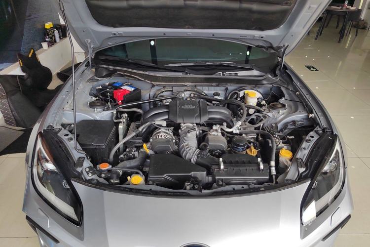 Used Subaru BRZ 2022 2.4L Manual Version Engine Bay