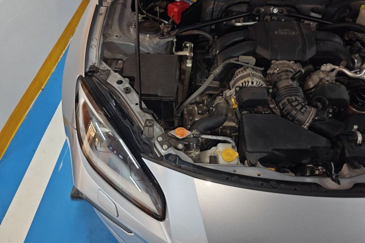 Used Subaru BRZ 2022 2.4L Manual Version Engine Bay Right