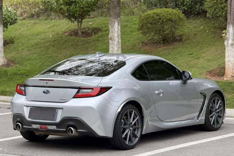 Used Subaru BRZ 2022 2.4L Manual Version Exterior 5