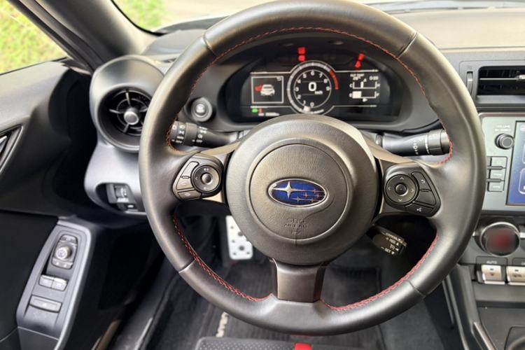 Used Subaru BRZ 2022 2.4L Manual Version Interior 1
