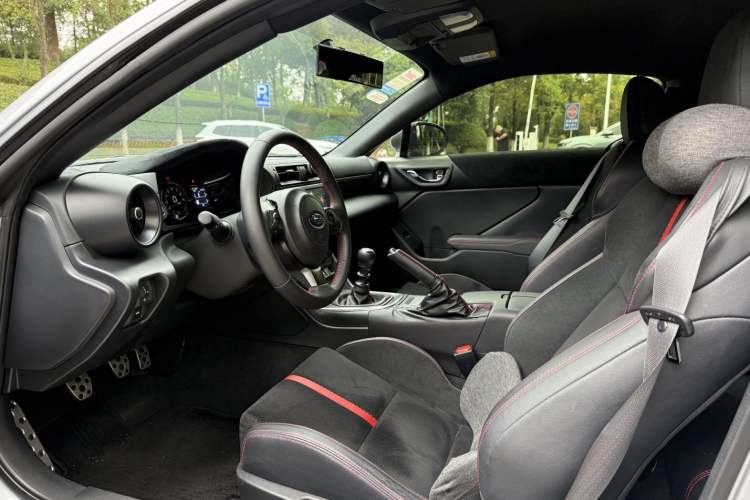 Used Subaru BRZ 2022 2.4L Manual Version Interior 4