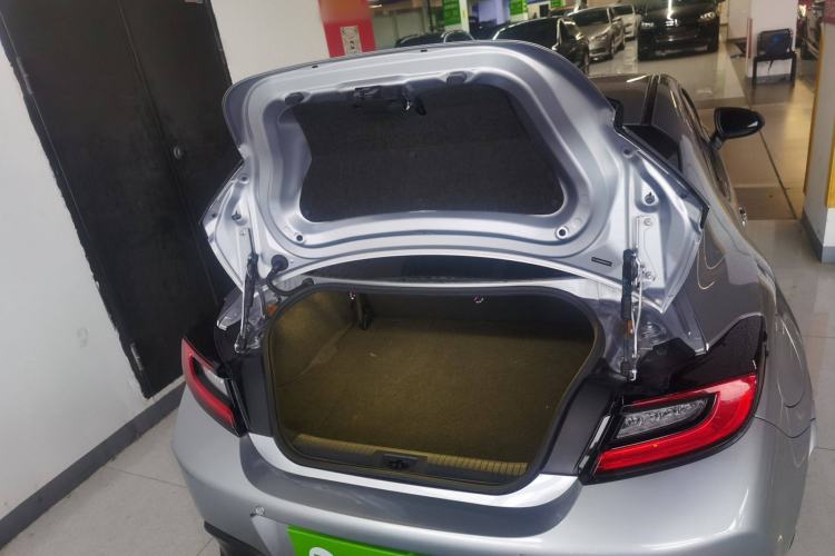 Used Subaru BRZ 2022 2.4L Automatic Version with EyeSight Trunk