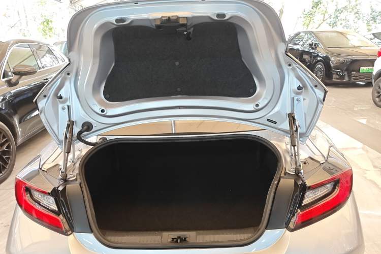 Used Subaru BRZ 2022 2.4L Manual Version Trunk