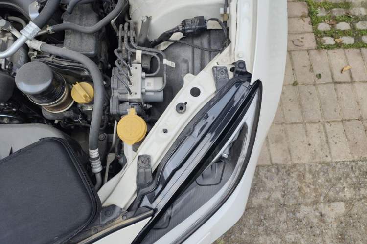 Used Subaru BRZ 2022 2.4L Manual Version Engine Bay Left