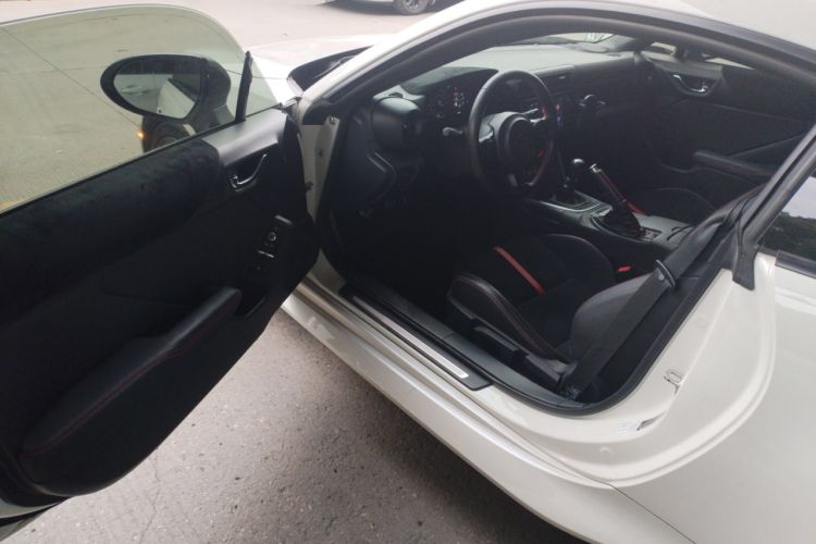 Used Subaru BRZ 2022 2.4L Manual Version Interior 3