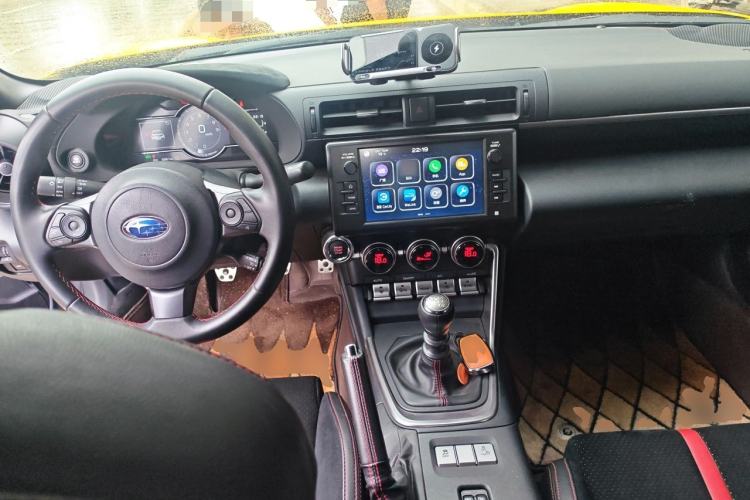 Used Subaru BRZ 2022 2.4L Manual Version Center Console