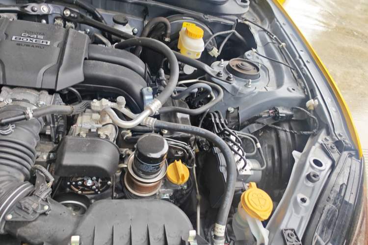Used Subaru BRZ 2022 2.4L Manual Version Engine Bay Left