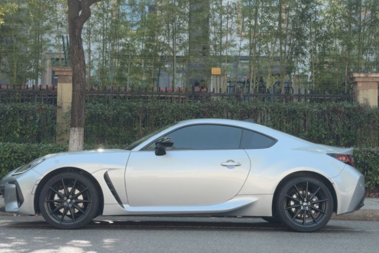 Used Subaru BRZ 2025 2.4L Automatic Version with EyeSight STI Sport Exterior 4