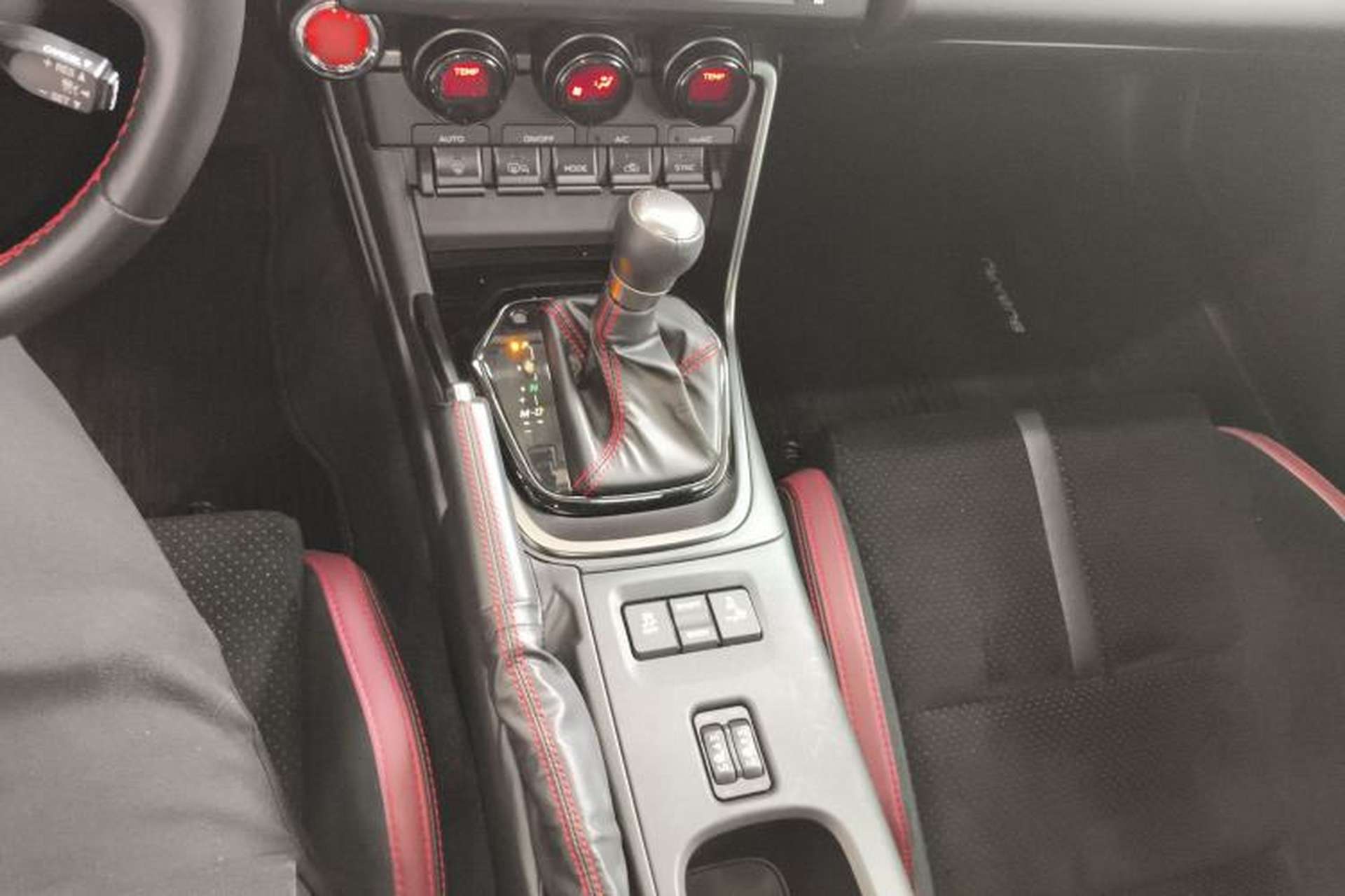 Used Subaru BRZ 2025 2.4L Automatic Version with EyeSight STI Sport Gear Lever