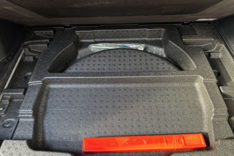 Used Subaru Forester 2019 2.0i Luxury Edition Interior 1