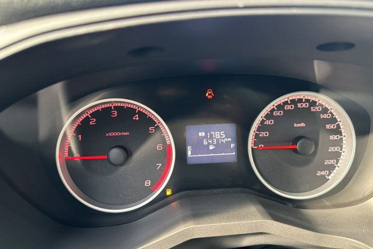 Used Subaru Forester 2019 2.0i Luxury Edition Odometer Close Up