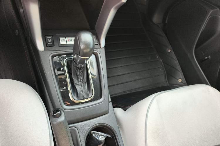Used Subaru Forester 2013 2.5i Automatic Prestige Edition Gear Lever