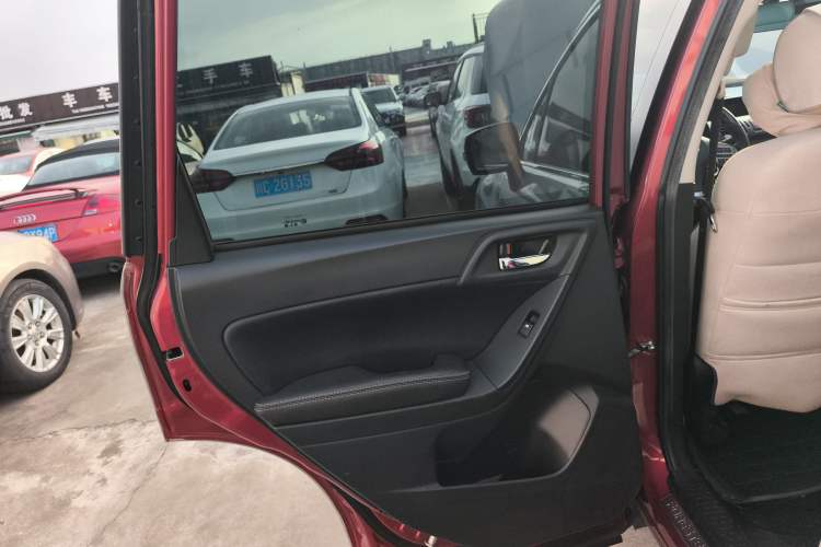 Used Subaru Forester 2013 2.5i Automatic Prestige Edition Interior 8