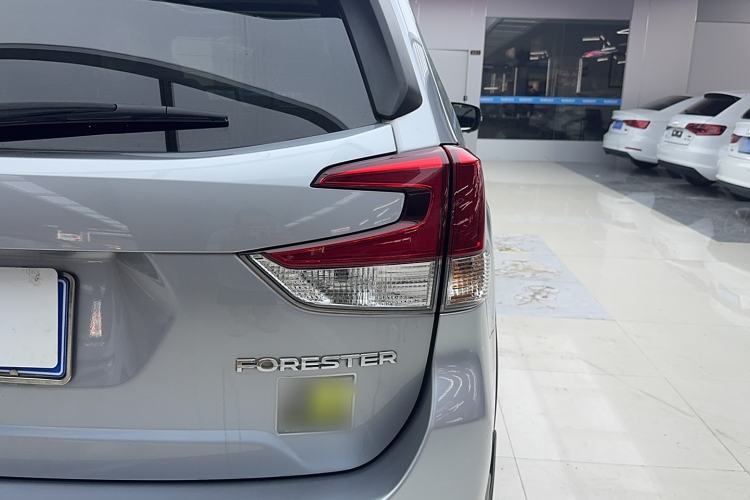 Used Subaru Forester 2020 2.0i Luxury Edition EyeSight Exterior 5