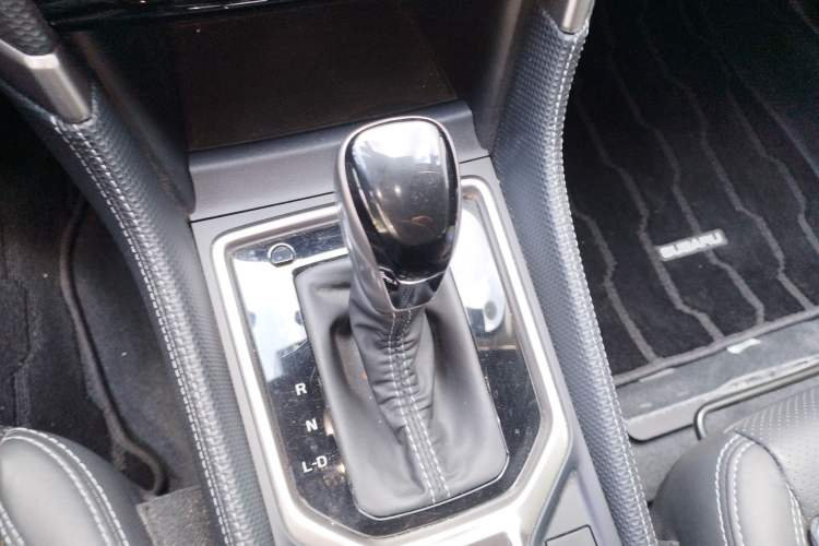 Used Subaru Forester 2019 2.0i Luxury Edition EyeSight Gear Lever