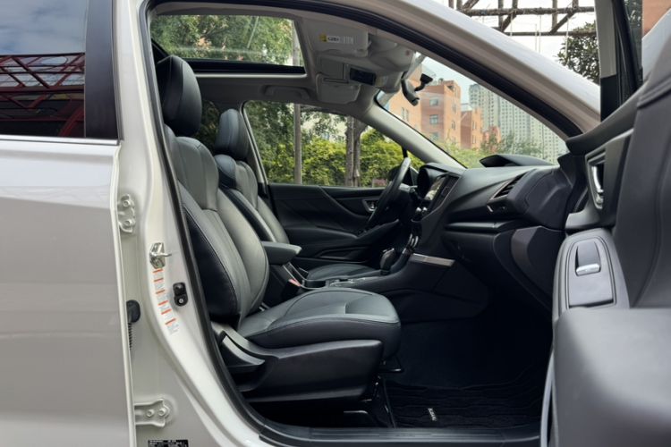 Used Subaru Forester 2019 2.0i Luxury Edition EyeSight Interior 5