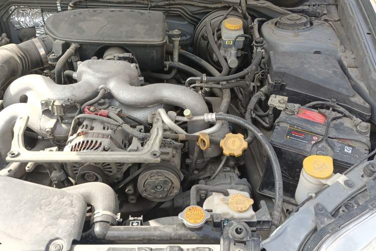 Used Subaru Forester 2008 2.0X Comfort Edition Engine Bay Left