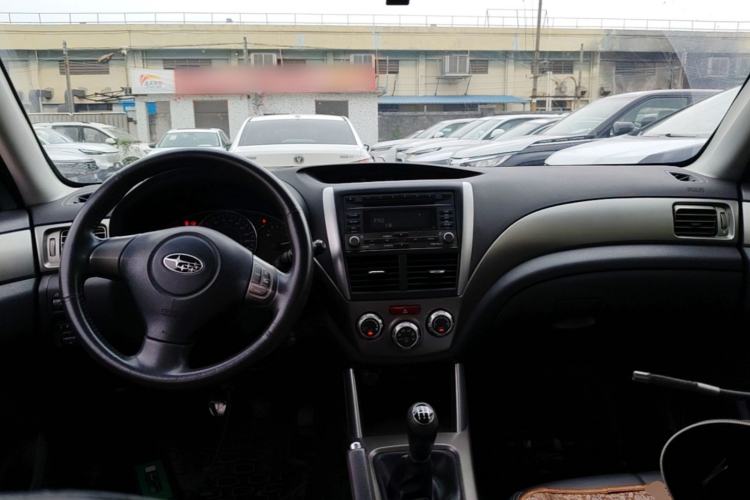 Used Subaru Forester 2008 2.0X Comfort Edition Center Console