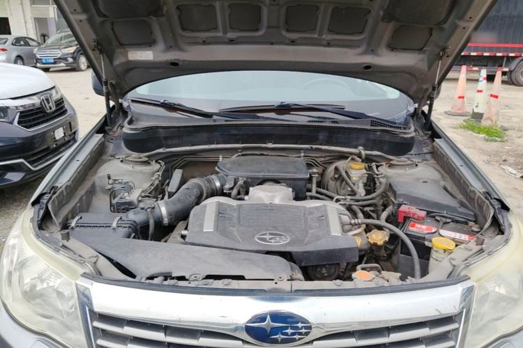 Used Subaru Forester 2008 2.0X Comfort Edition Engine Bay