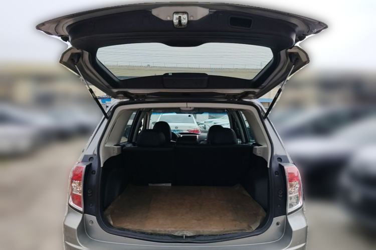 Used Subaru Forester 2008 2.0X Comfort Edition Trunk