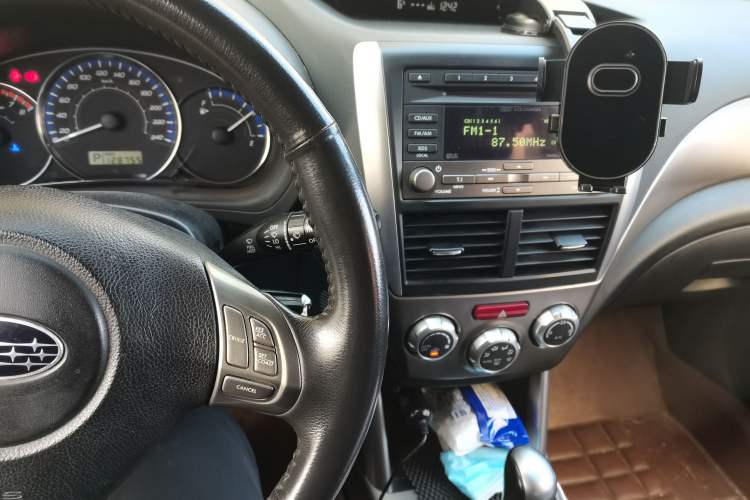 Used Subaru Forester 2009 2.5XS Automatic Luxury Edition Audio And AC Panel