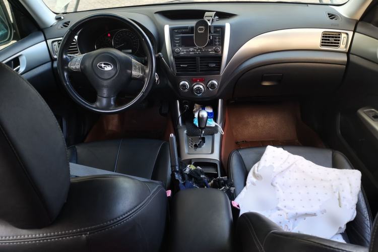 Used Subaru Forester 2009 2.5XS Automatic Luxury Edition Center Console