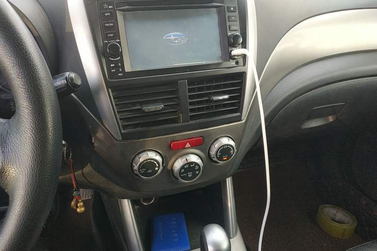 Used Subaru Forester 2009 2.5XS Automatic Luxury Edition Audio And AC Panel