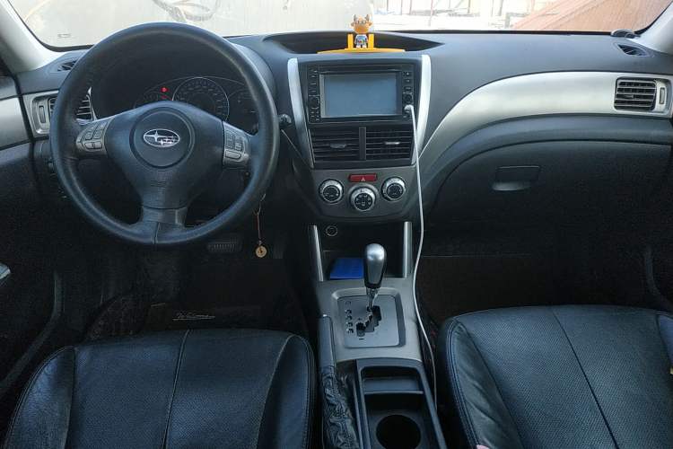 Used Subaru Forester 2009 2.5XS Automatic Luxury Edition Center Console