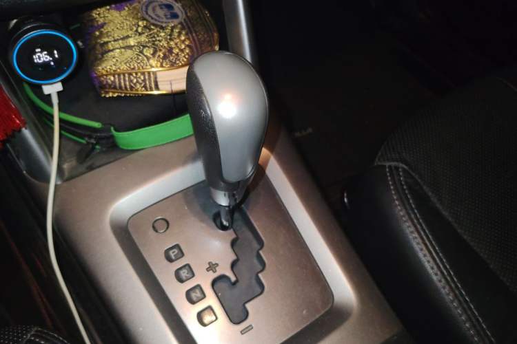 Used Subaru Forester 2010 2.5XT Luxury Navigation Edition Gear Lever