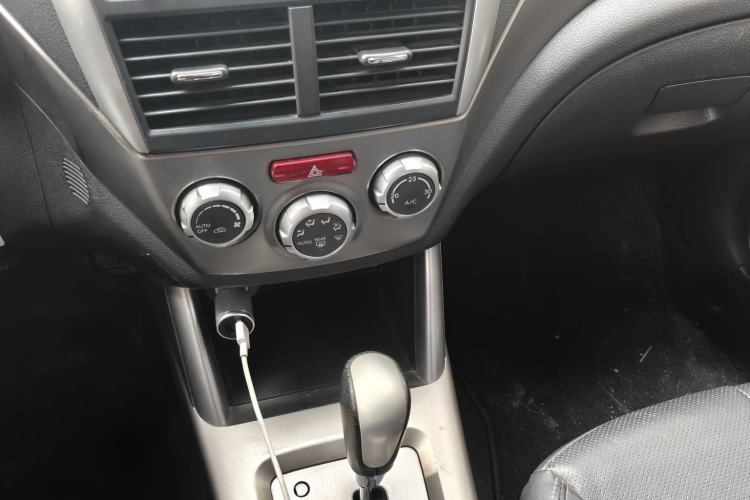 Used Subaru Forester 2010 2.5XS Automatic Luxury Edition Gear Lever