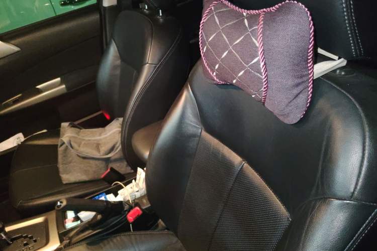 Used Subaru Forester 2010 2.5XT Luxury Navigation Edition Left Front Seat