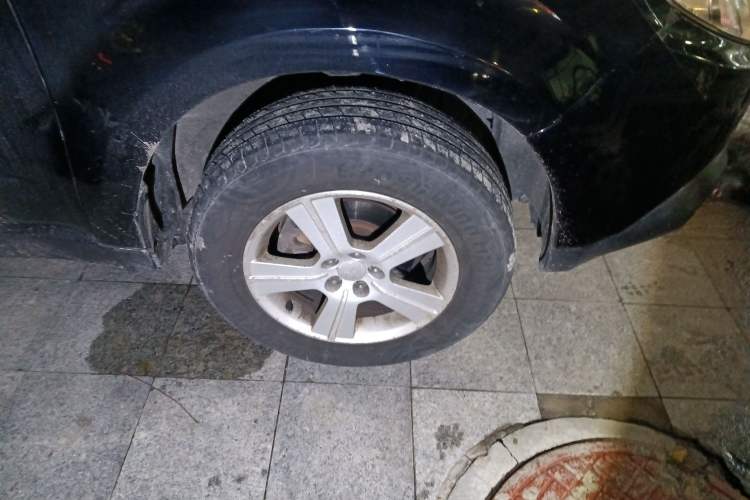 Used Subaru Forester 2010 2.0 XS Automatic Luxury Edition Right Front Wheel Hub